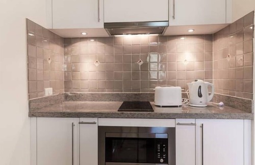 Thong Krut Villa | Amazing Beachfront 4BRM Villa with pool