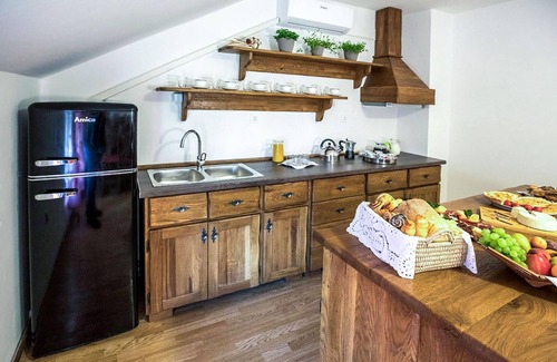 Gornji Bogicevci House | Amazing home in Gornji Bogicevci with sauna