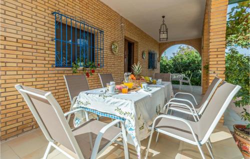 Casariche House | Amazing Home In Casariche With Wifi