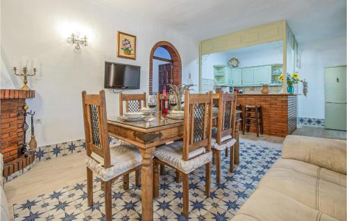 Casariche House | Amazing Home In Casariche With Wifi