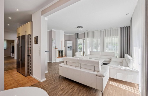 Falkensee House | Amazing home in Falkensee with Wi-Fi