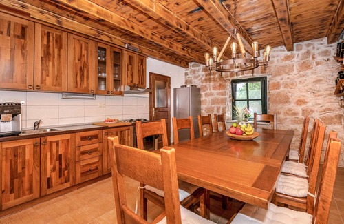 Gornja Glavina House | Amazing home in Glavina Gornja