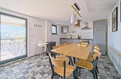 Jastrebarsko House | Amazing home in Ivancici with WiFi