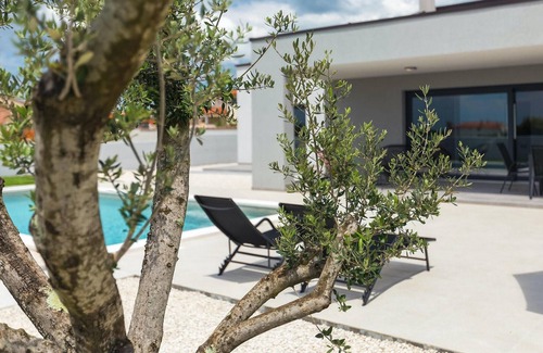 Loborika House | Amazing home in Marcana