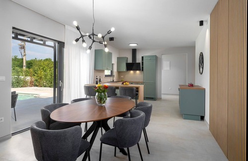 Musalez House | Amazing home in Porec with WiFi