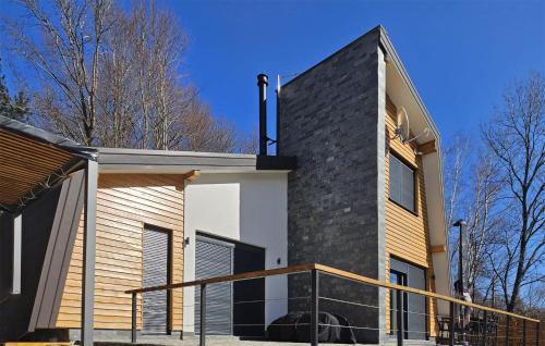 Brusane House | Amazing Home In Rizvanusa