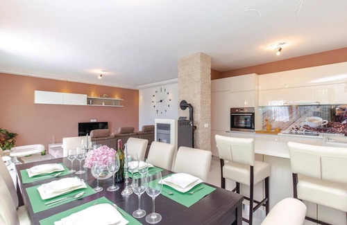 Smrika House | Amazing home in Smrika with sauna