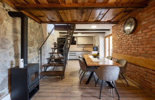 Ribnik House | Amazing home in Veselici with sauna