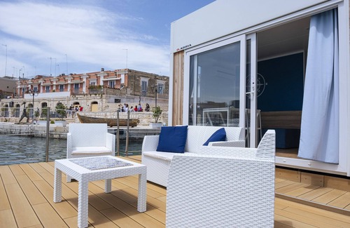 Bisceglie Boat Rental | Amazing Houseboat in Apulia