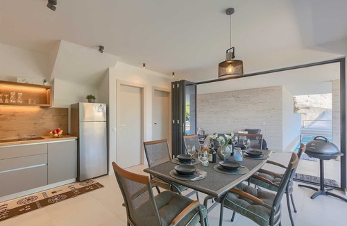 Icici Villa | Amazing modern 3-BR villa with heated pool just above Icici Marina