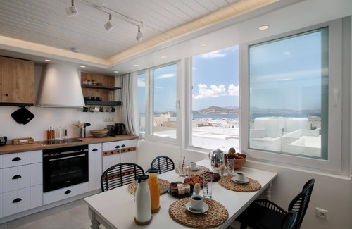 Naxos Town Apartment | Amazing Penthouse with Hot Tub, BBQ and Sea View