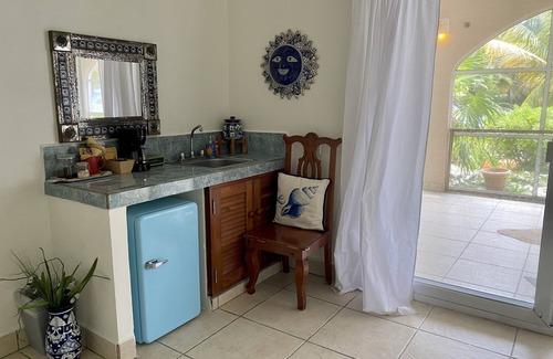 El Placer House | Amazing Snorkeling and Swimming 200 Feet from the Back Door