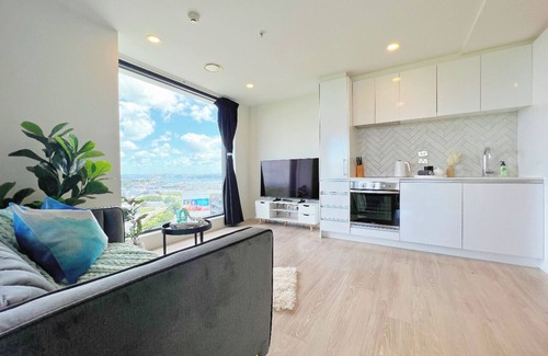 Newton House | Amazing Sunset View Penthouse