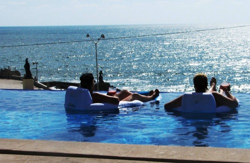 Balcones de Loma Linda Condo | AMAZING VIEWS! Centro Historico Ocean View 2 bed / 2 bath 1800 sq. ft.