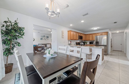 River Trace House | Amazon Riviera. 4-bedroom house with Scenic river view & Florida Room in Foley