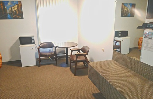 Bliss Hotel | Amber Inn Motel