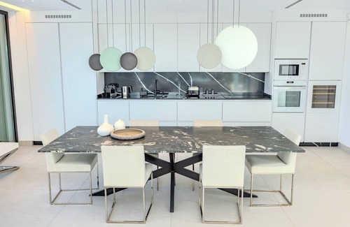 Puerto Calero Villa | Ambiant | Serene elegance in a privileged location