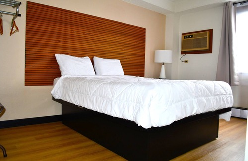 Waseca Hotel | American Motel