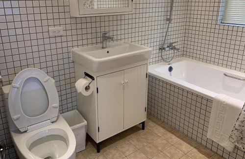 Shilin Hotel | American Village Resort