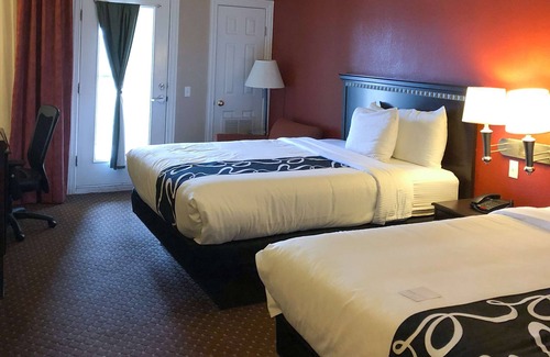 Gun Barrel City Hotel | Americas Best Value Inn & Suites Gun Barrel City