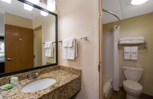 Apple Valley Hotel | AmericInn by Wyndham Apple Valley