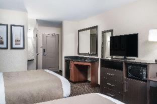 Winona Hotel | AmericInn by Wyndham Winona