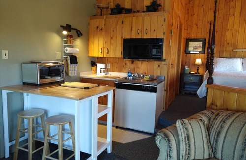 Lorneville Hotel | Amherst Shore Country Inn