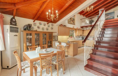 Nea Makri Villa | Amomos Villa with Private Pool for Luxury Vacation and Relax