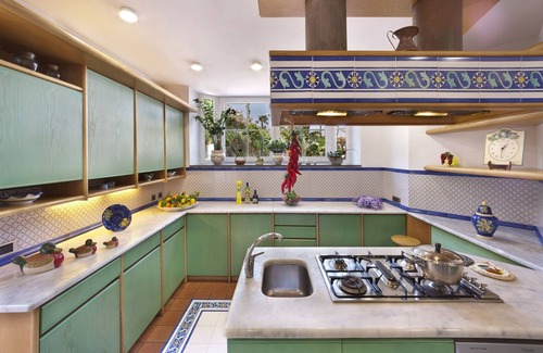 Sorrento City Centre Villa | AMORE RENTALS - Lux Villa with Private Pool, Parking and Terrace