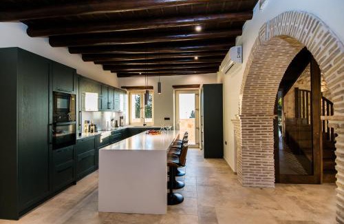 Maries Villa | Ampia Dimora Villa