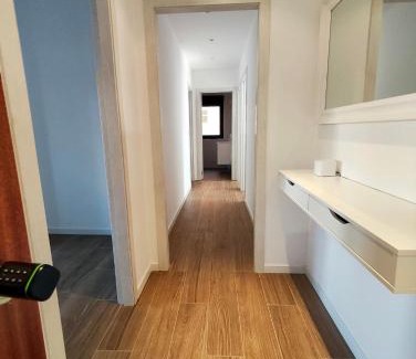 Muxia Apartment | Amplio Apartamento nuevo en el centro de Muxía - Balcón - Cama King Size - TV 65pulgadas