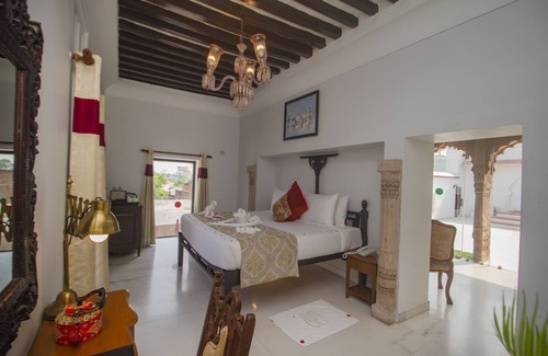 Peharsar Hotel | Amritara Chandra Mahal Haveli