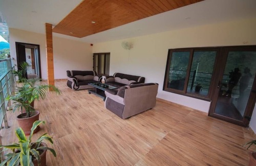 Dunda Hotel | Amritara Social Palace