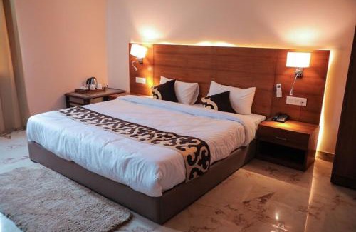 Dunda Hotel | Amritara Social Palace, Uttarkashi