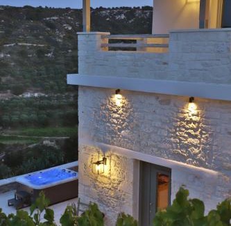 Sitia Apartment | Amvikas suites-Sitia, by Comfortbnb