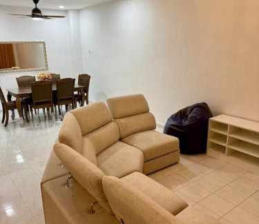 Bukit Rambai Apartment | Amy's Homestay