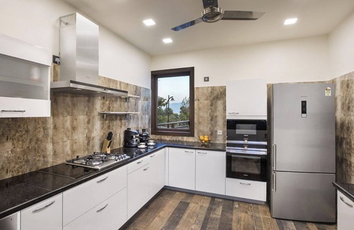 Haridwar Villa | An extravagant Pushp villa overlooking the Ganges