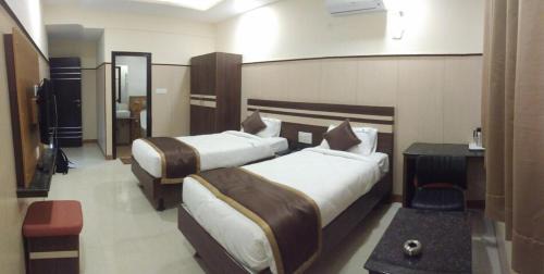 Gandhi Nagar Hotel | Anand Regency Majestic