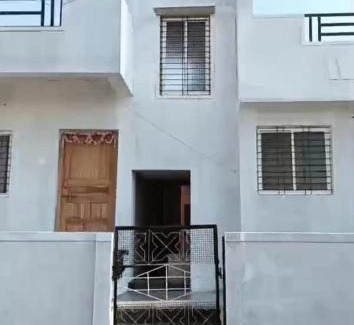 Phaltan House | Anand Stay & Dining