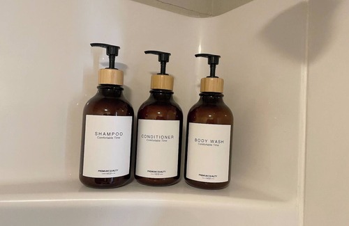 Anchor Point Hotel | Anchor Point Stays, Room 4 with Cozy 2 bed