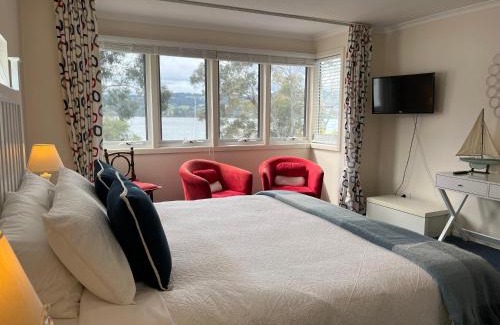 Port Huon Apartment | Anchorage Waterfront Retreat