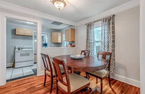 North Charleston House | Anchors Away Park Circle retreat w King Bed Suite close to everything fun in CHS