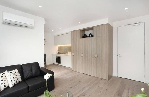 Melbourne Apartment | Anchors Down on Nelson