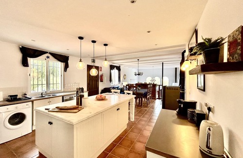 Pinos del Valle Villa | Andalusia Luxury villa with private heated pool, spectacular Sierra Nevada views