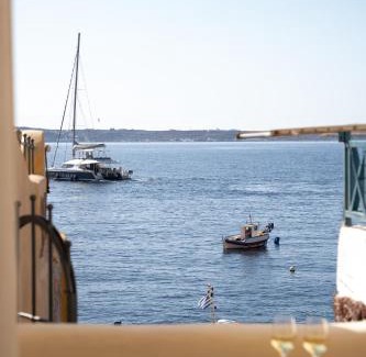 Amoudi Bay House | Anelia House