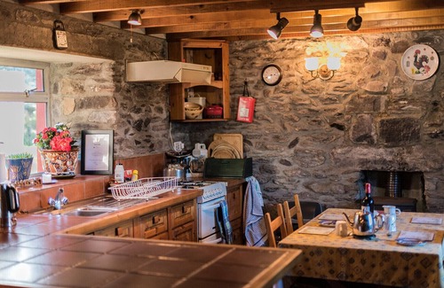 Lauragh Ski Chalet | Angelas Farmhouse Beara