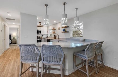 Chateaux Sur Mer House | Angel’s Nest – Gulf-Front with Private Pool in Sanibel’s Chateaux Sur Mer