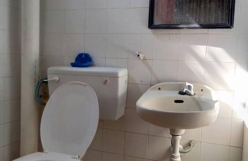 Alor Gajah Bed & Breakfast | Anggerik Residence