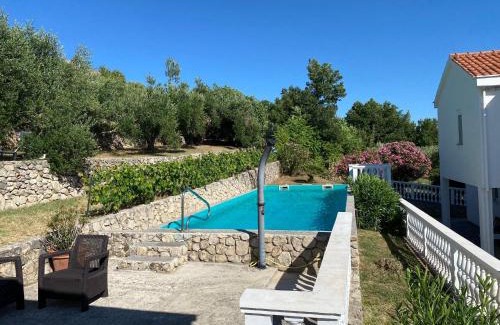 Razanac Apartment | Anlage für 30 Personen