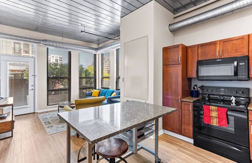 Old West Side Apartment | Ann Arbor City Club Apartments